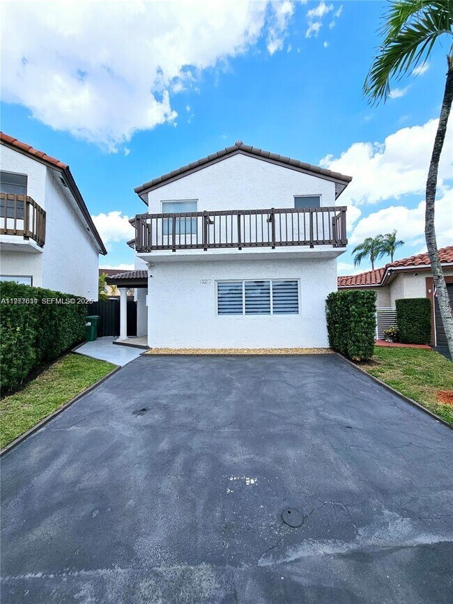 Foto del edificio - 13217 SW 9th Ln