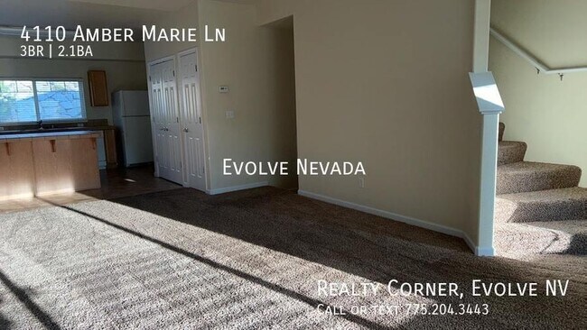 Foto del edificio - Spacious 3 Bedroom, 2.5 Bath Townhouse in ...