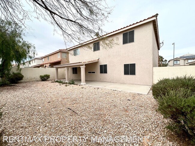 Foto del edificio - 5 br, 3 bath House - 274 FAR AWAY ST