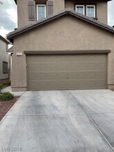 Building Photo - 637 Monument Point St