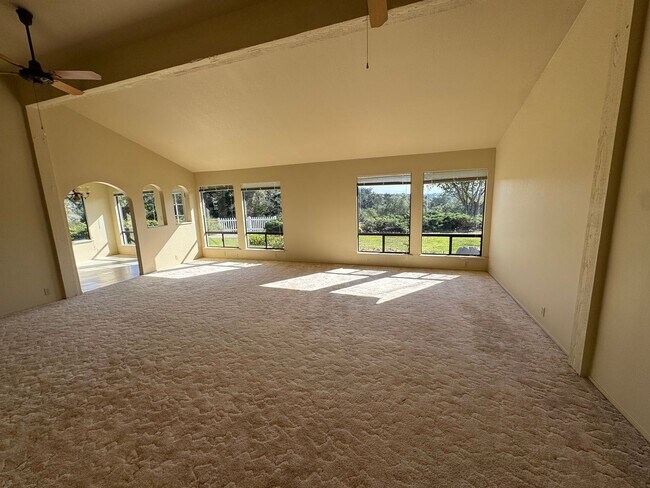 Foto del edificio - 4 Bedroom 3Bathroom home in AG