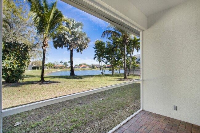 Building Photo - 2921 Inlet Cove Ln E