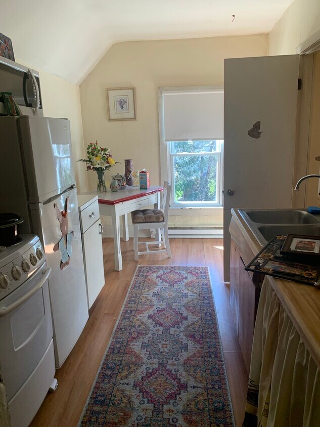 Kitchen - 337 Elm St