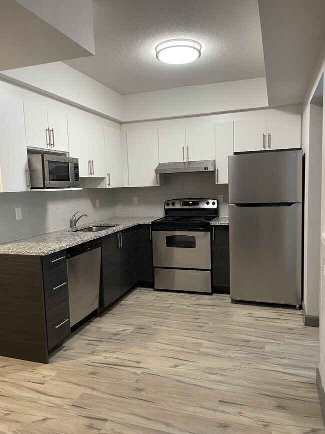 Building Photo - 258B Sunview St