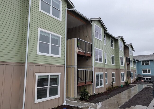 Foto del edificio - 900 N Oak Harbor St