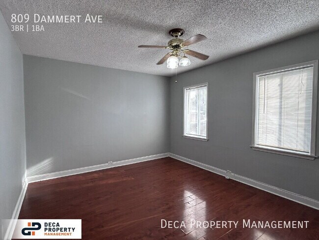 Foto del edificio - 809 Dammert Ave