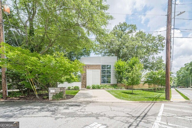 Foto del edificio - 2269 Briarwood Hills Dr NE