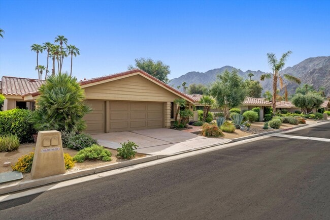 Building Photo - 45710 Pueblo Rd