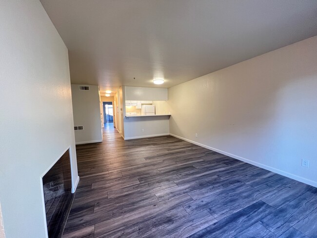 Cambridge Square Apartments - Apartments at 1450 E Cotati Ave Rohnert ...