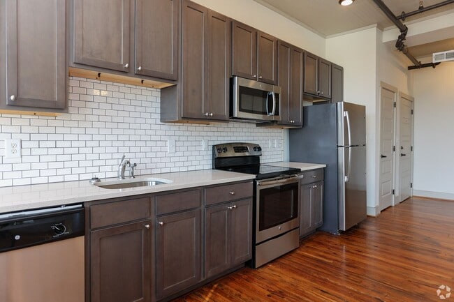 Building Photo - Lofts 29