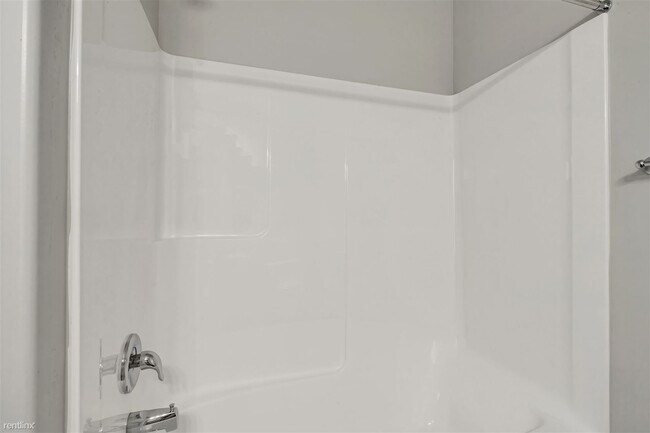 Foto del edificio - 3 br, 2 bath Condo - 713 N 380 W