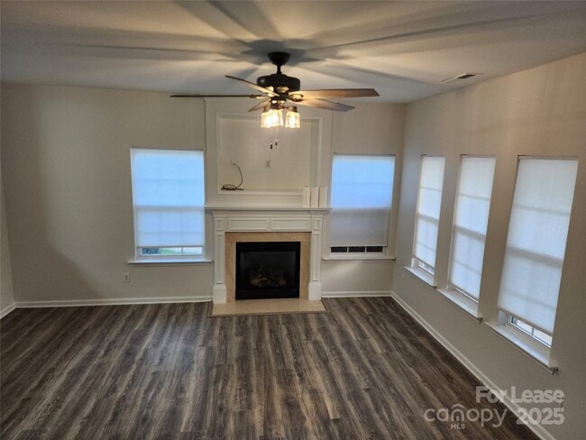 Foto del edificio - 15258 Crossing Gate Dr
