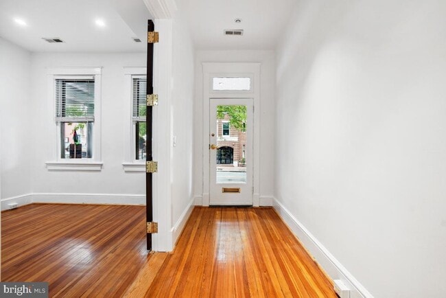 Foto del edificio - 1411 King St