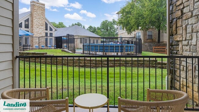 Foto del edificio - 165 Forestbrook Dr