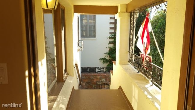 Building Photo - 2 br, 2 bath Apartment - 456 Roxbury