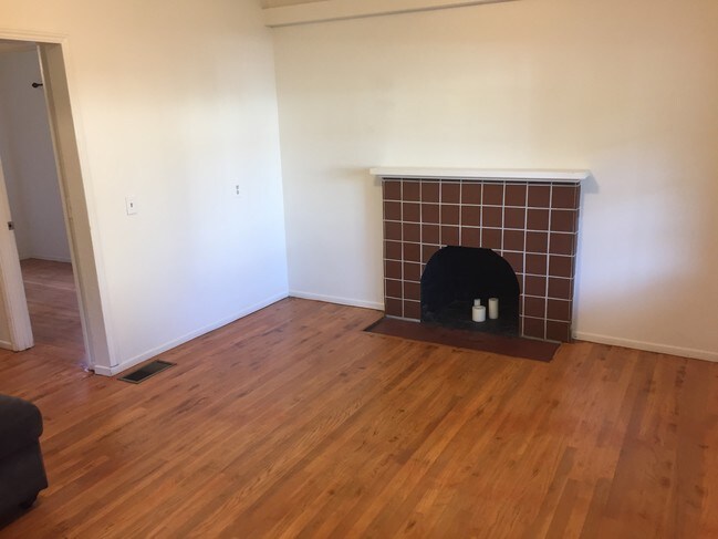 Foto del edificio - 418 E Sola St