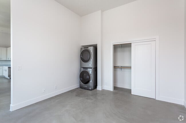 Interior Photo - Dahlman Flats
