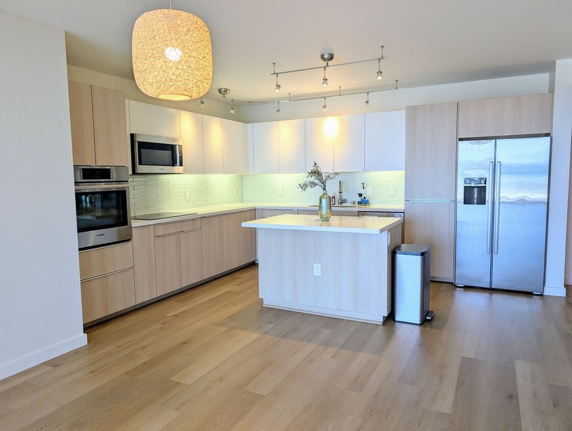 Primary Photo - Sweeping Ocean Views at Symphony, 2 Bed, 2...