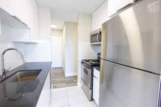 Building Photo - Windsor Estates