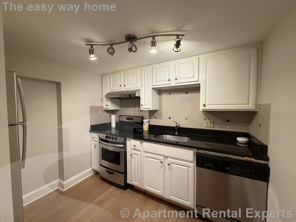 Photo - 192 Central St Unit #B