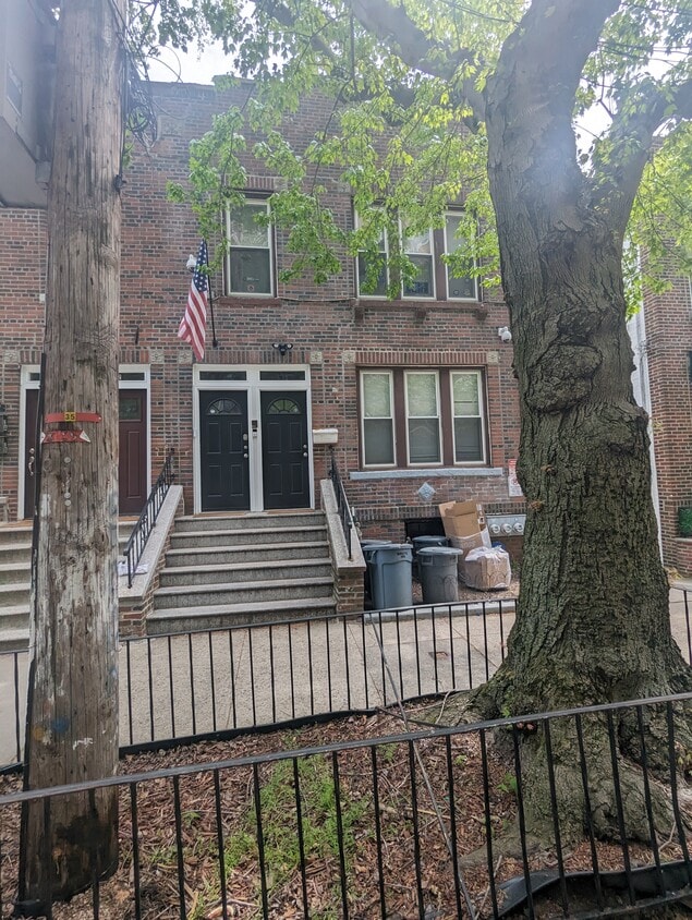 Foto principal - 3426 Irwin Ave