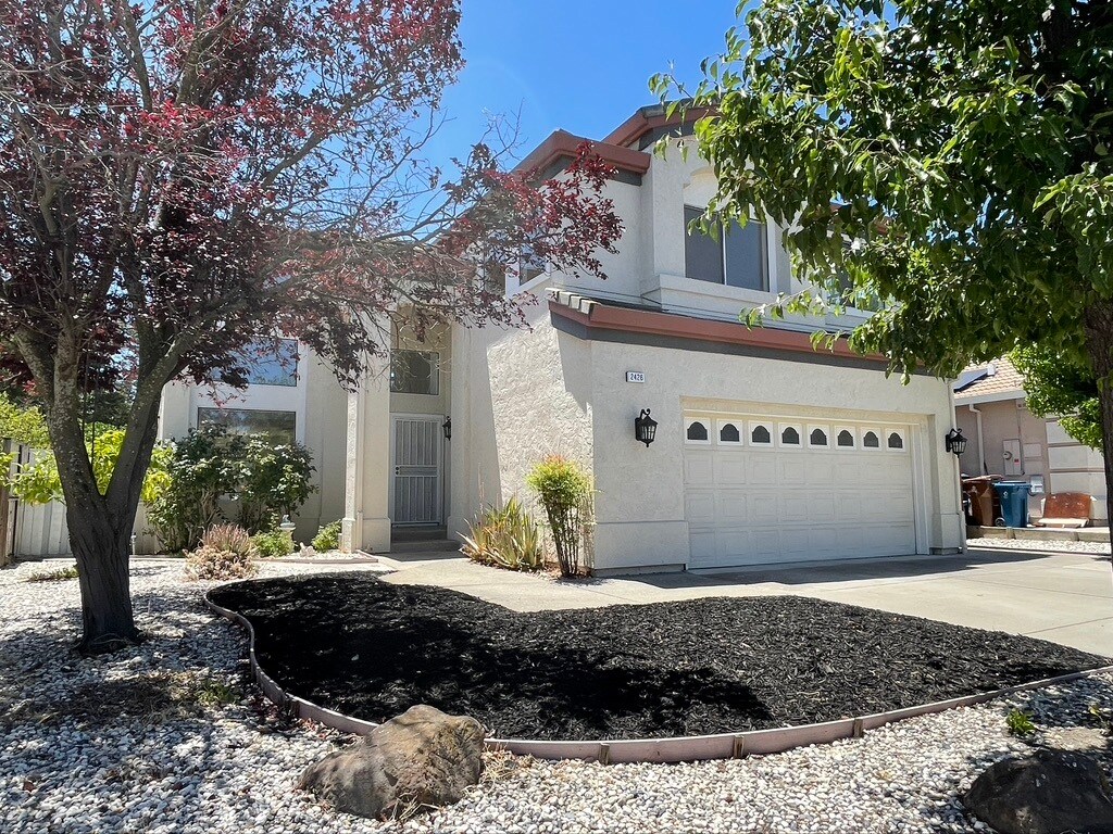 Primary Photo - 2426 Carpinteria Dr