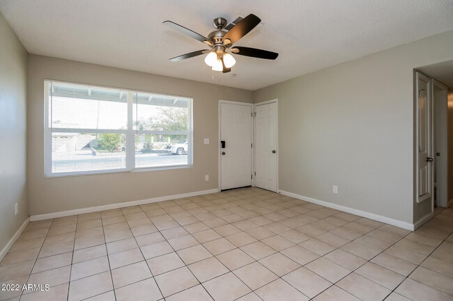 Foto del edificio - 4301 E Saint Catherine Ave