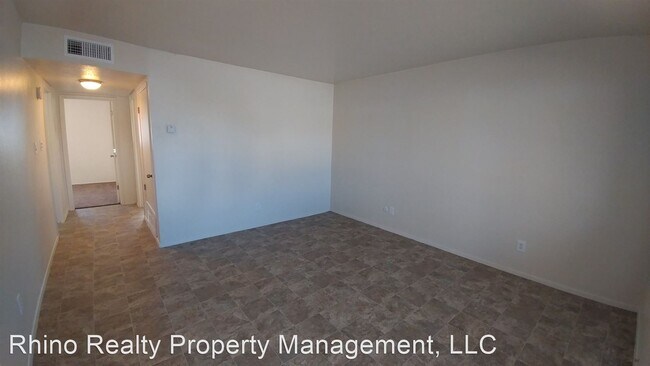 Foto del edificio - 12800 Skyline Rd NE