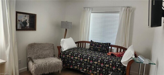 Foto del edificio - 1075 Foxfire Ln