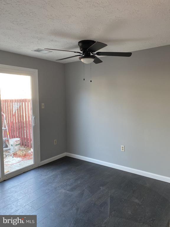 Building Photo - 2110 Tanglewood Dr