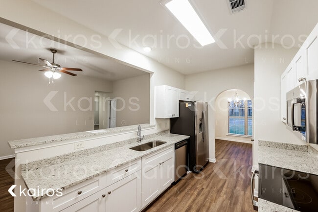 Building Photo - 147 Nottingham Wy