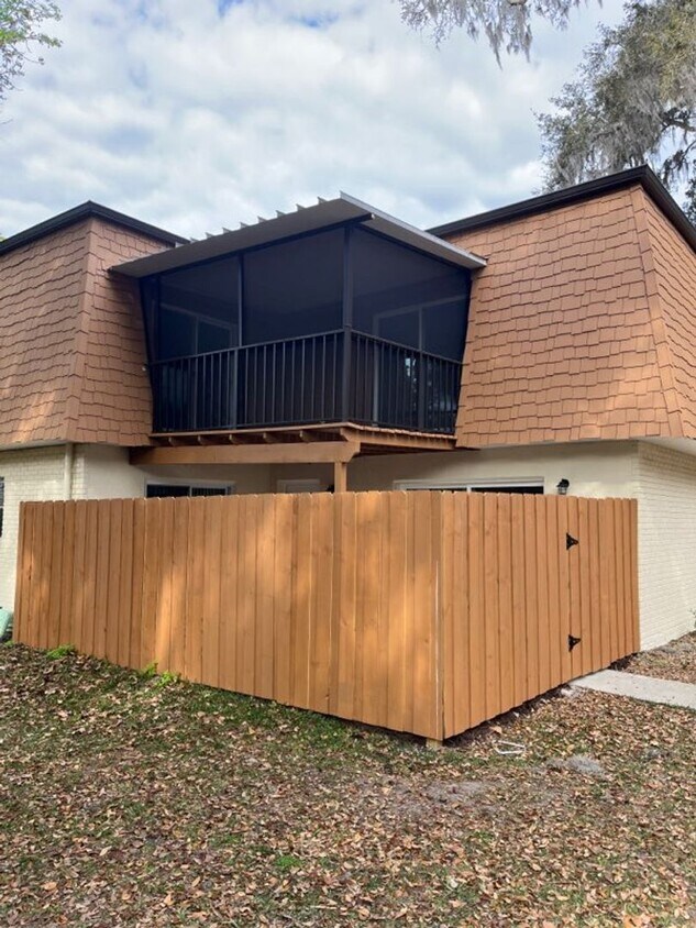 Primary Photo - Fully Remodeled - 2/2 Townhome in Central ...