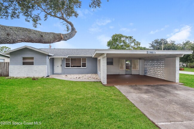 Building Photo - 982 Cardon Dr
