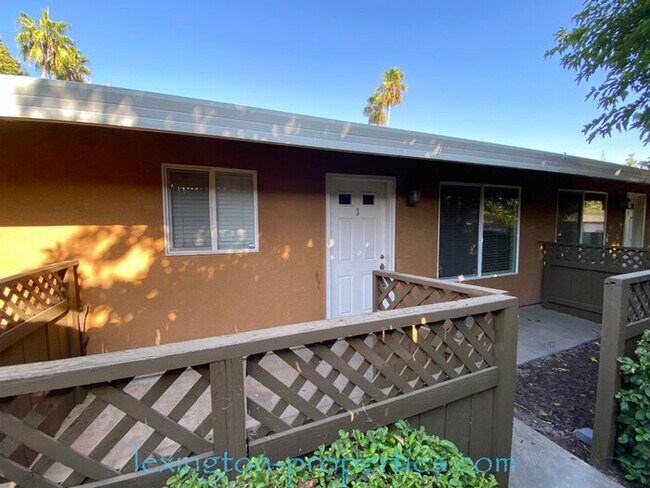Foto del edificio - Cute, 2 BD/1 BA, Condo Available in The Vi...