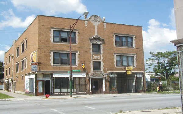 Building Photo - 8154-8160 S Racine Ave