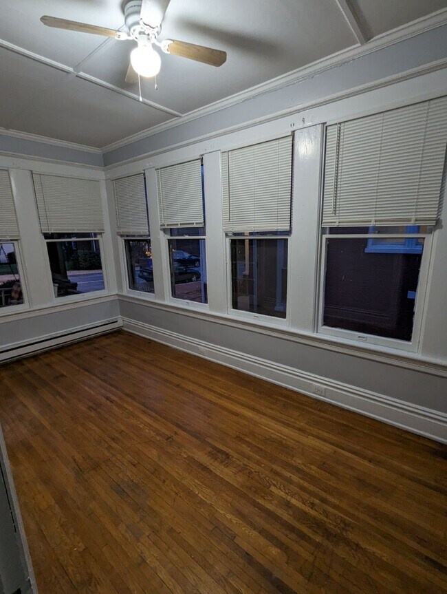 Building Photo - 247 S Prospect St