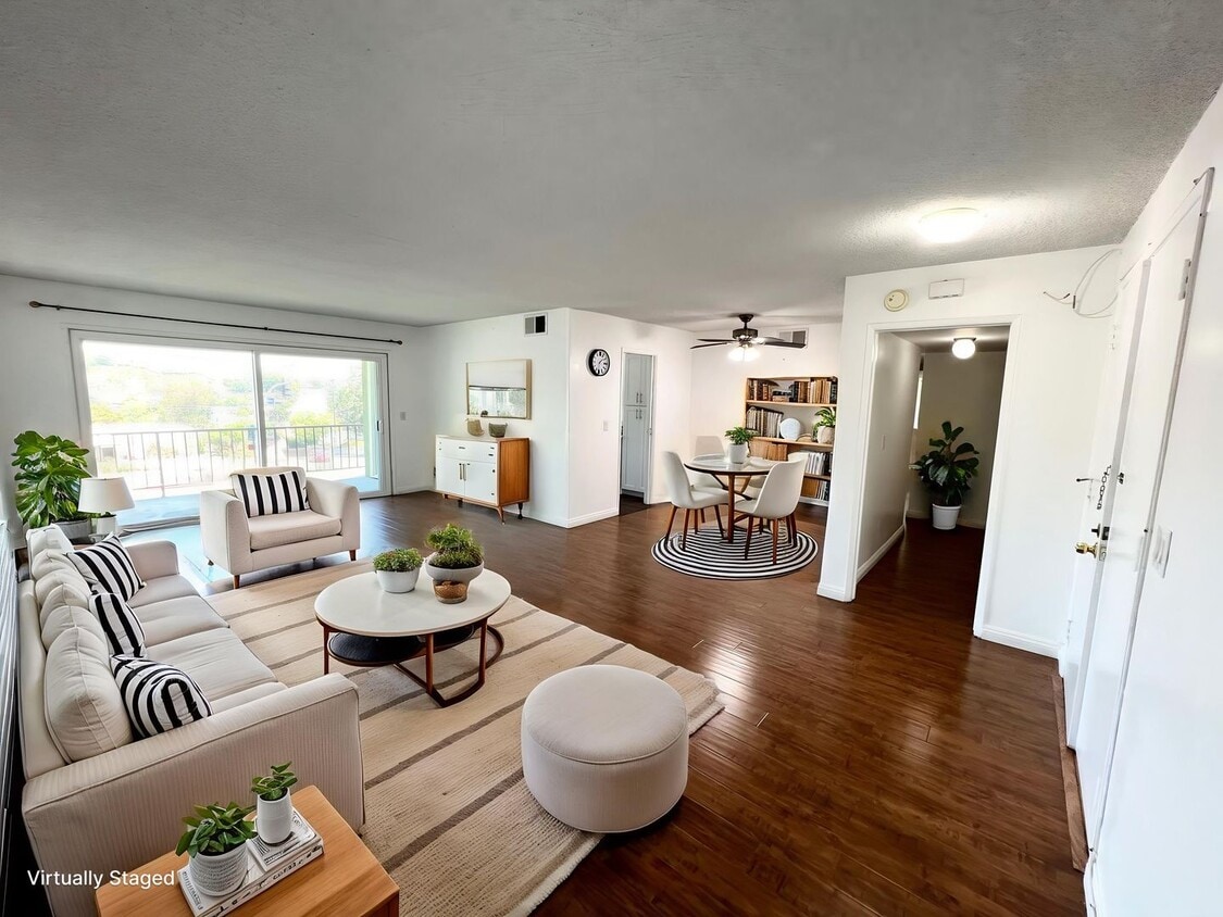 Primary Photo - Spacious 2 bed 2 bath gated home in Monter...
