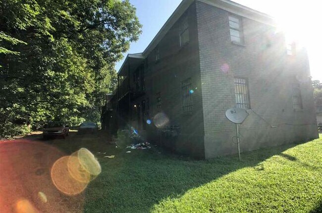 Building Photo - 1277 Airways Blvd