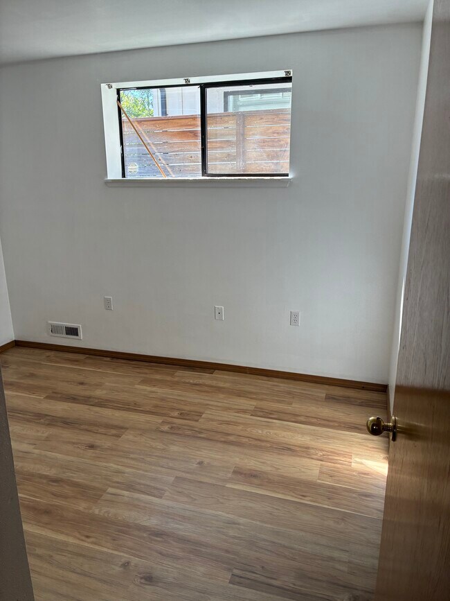Foto del edificio - 304 NE 50th St