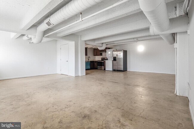 Building Photo - 1217 Spring Garden St