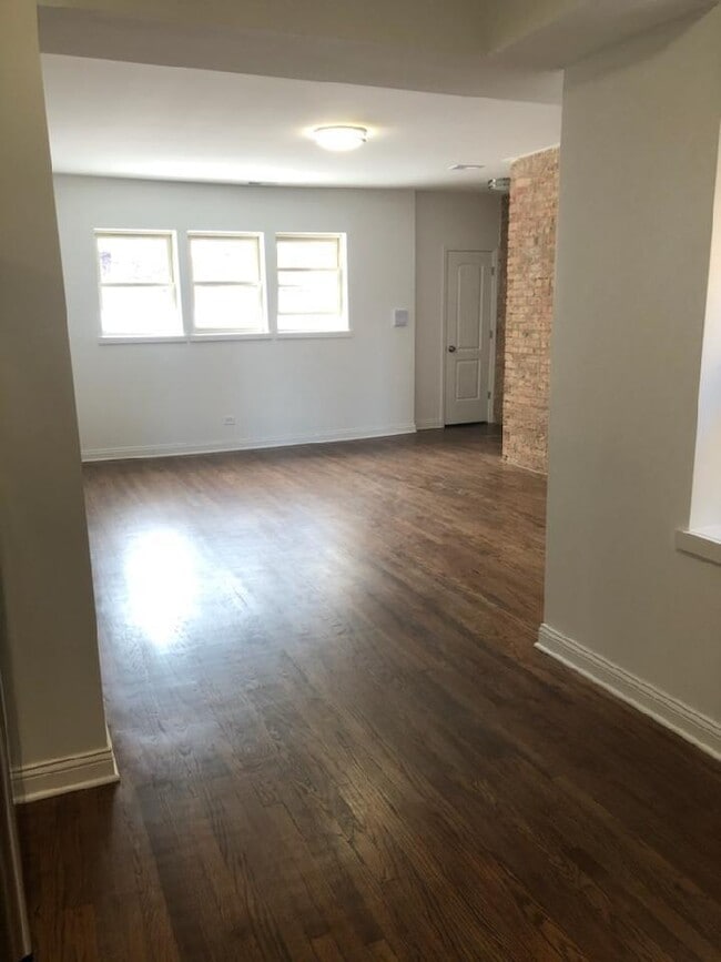 Building Photo - 8212 S Langley Ave