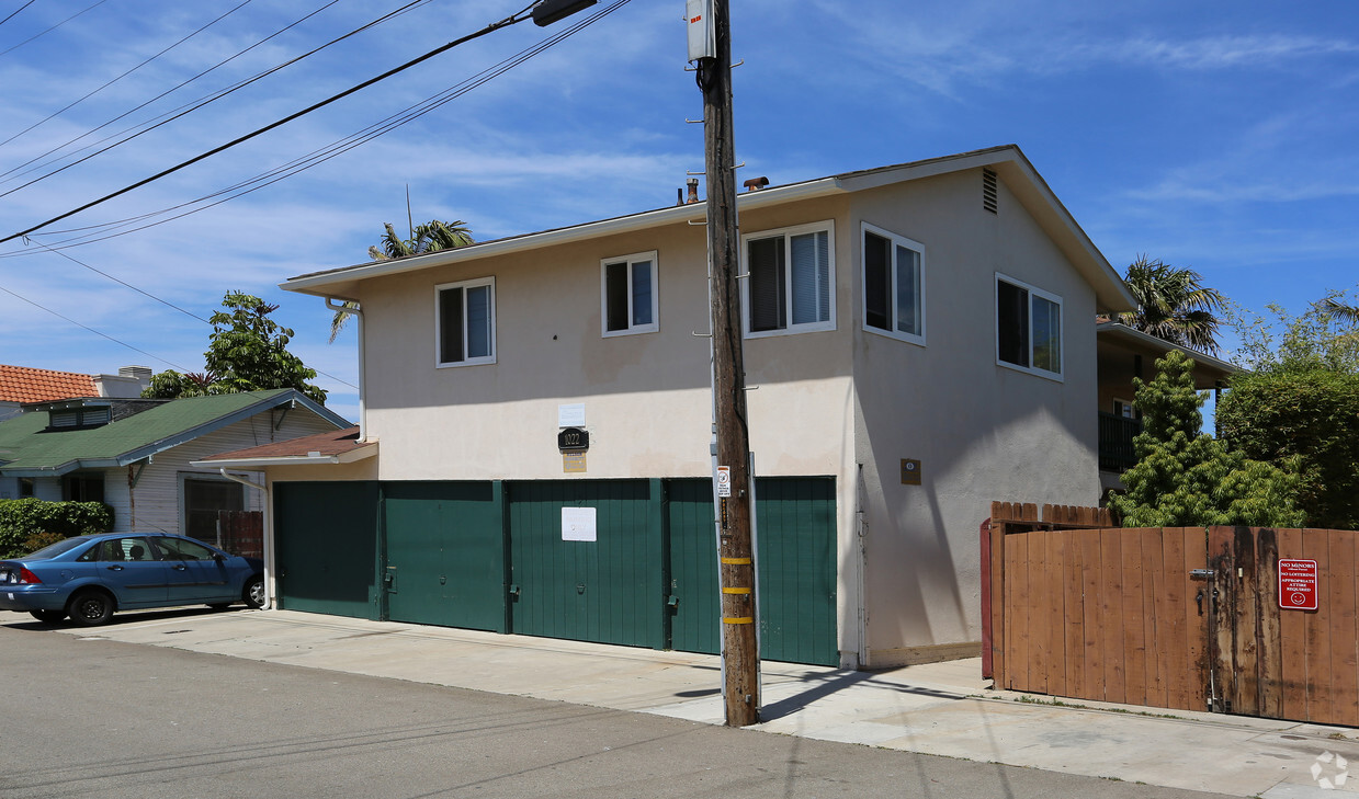 Building Photo - 1022 S Myers St