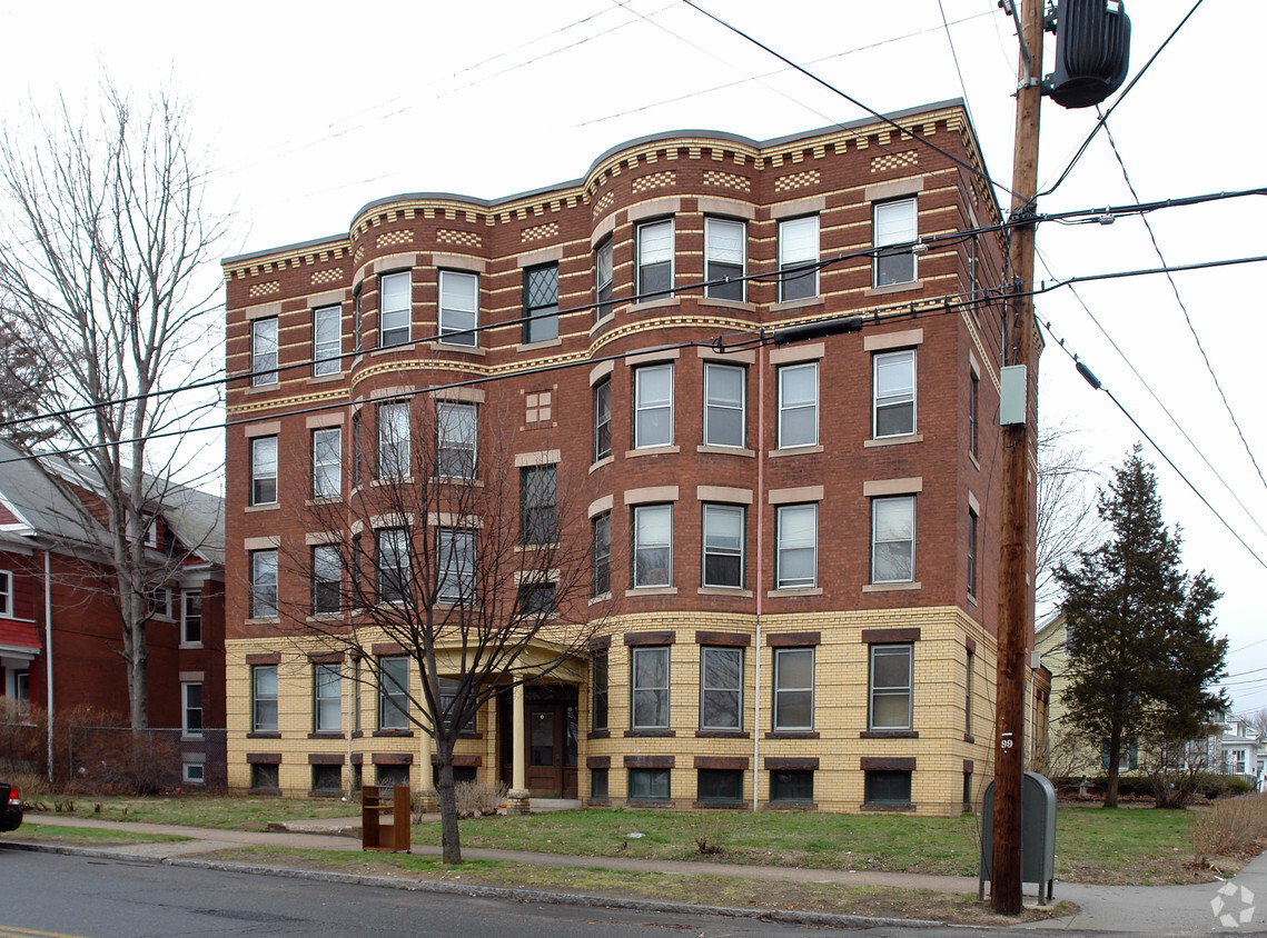 Primary Photo - 321 Sargeant St