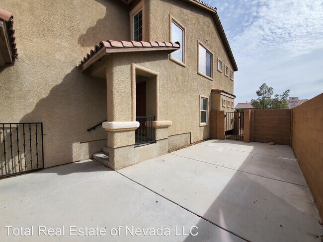 Building Photo - 9032 Rutherford Grove St