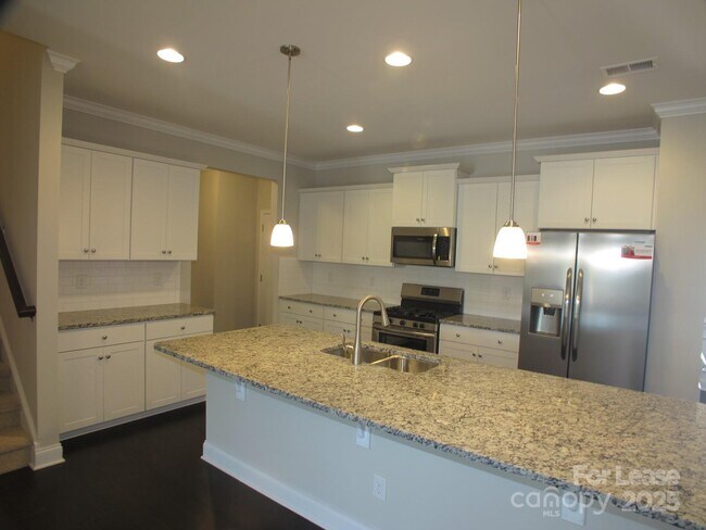 Building Photo - 1413 Bramblewood Dr