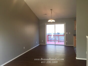 Foto del edificio - Spacious Townhouse coming available next month