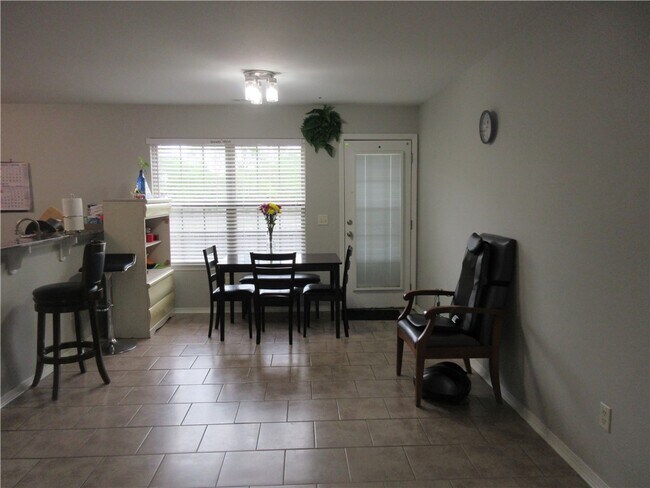 Foto del edificio - 3304 SW Deerfield Blvd