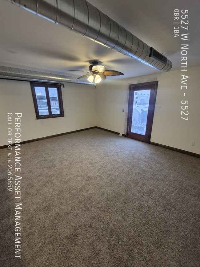 Building Photo - Gorgeous Washington Heights Studio Apartment