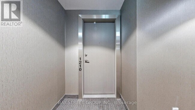 Photo du bâtiment - 100 Harbour St