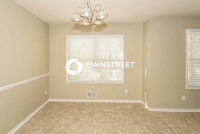 Foto del edificio - 3 Bedroom Pet-Friendly Home in Birmingham, AL with Main Street Renewal